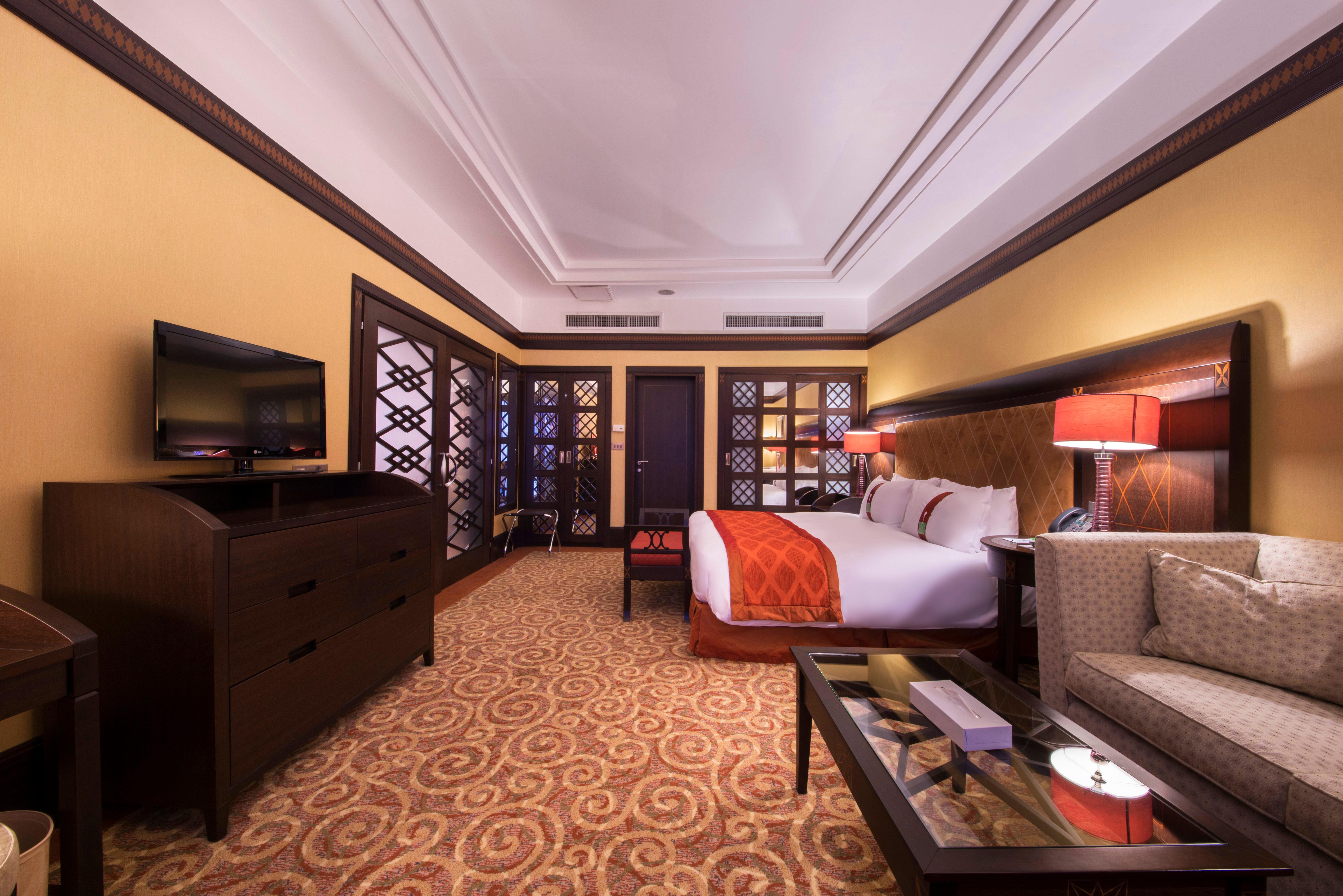 Holiday Inn - Suites Kuwait Salmiya By Ihg Koeweit Buitenkant foto