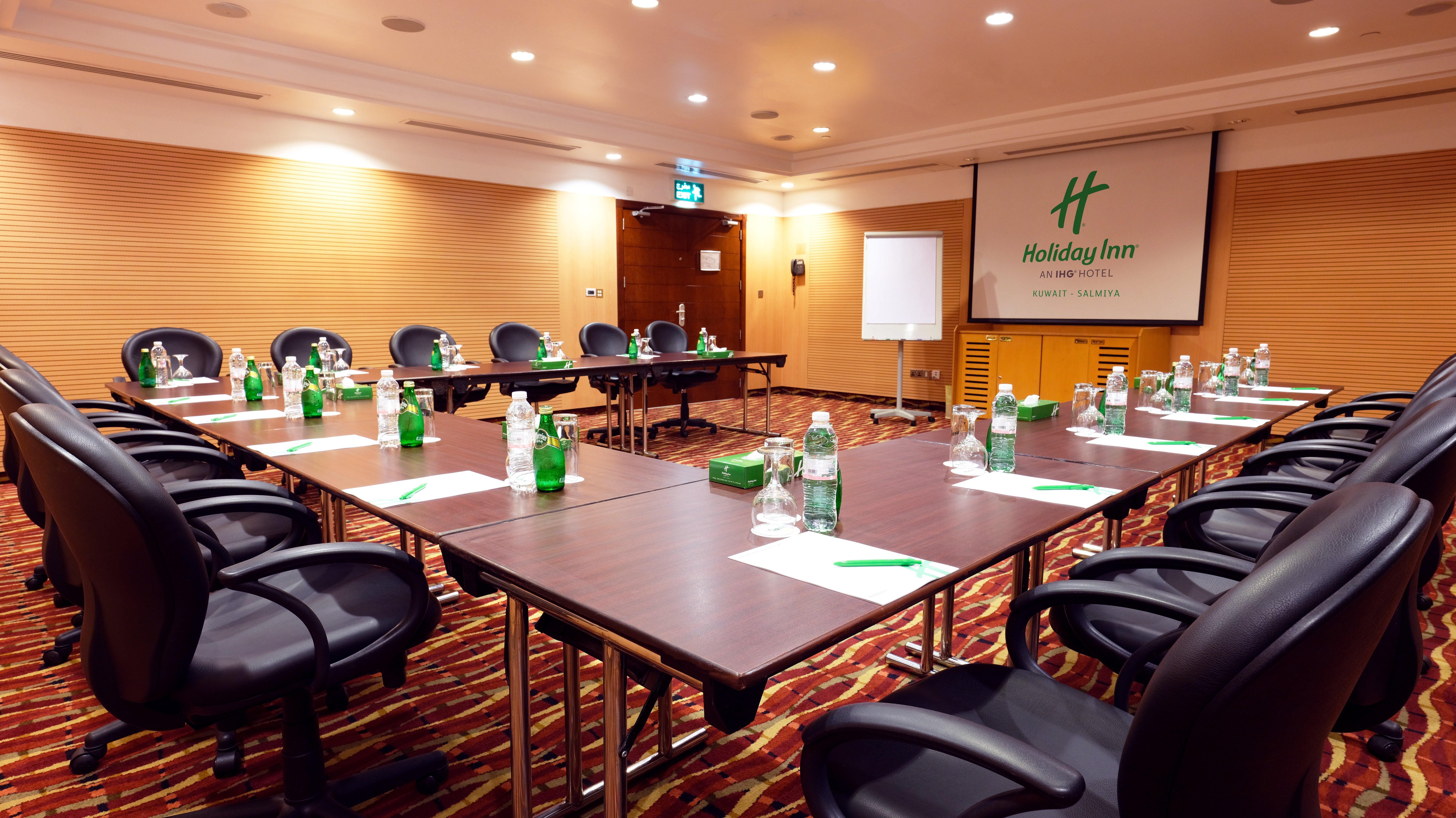 Holiday Inn - Suites Kuwait Salmiya By Ihg Koeweit Buitenkant foto