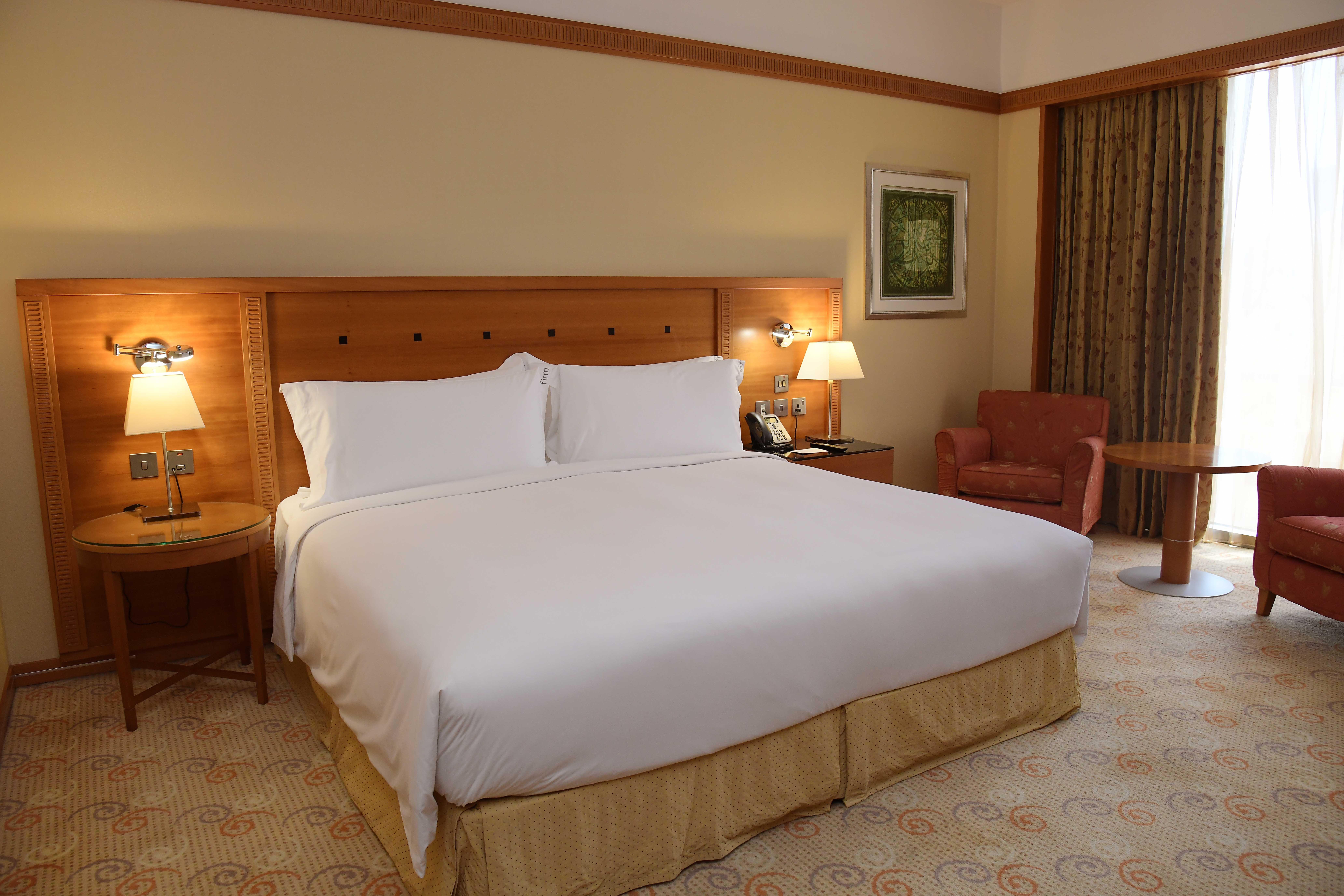 Holiday Inn - Suites Kuwait Salmiya By Ihg Koeweit Buitenkant foto