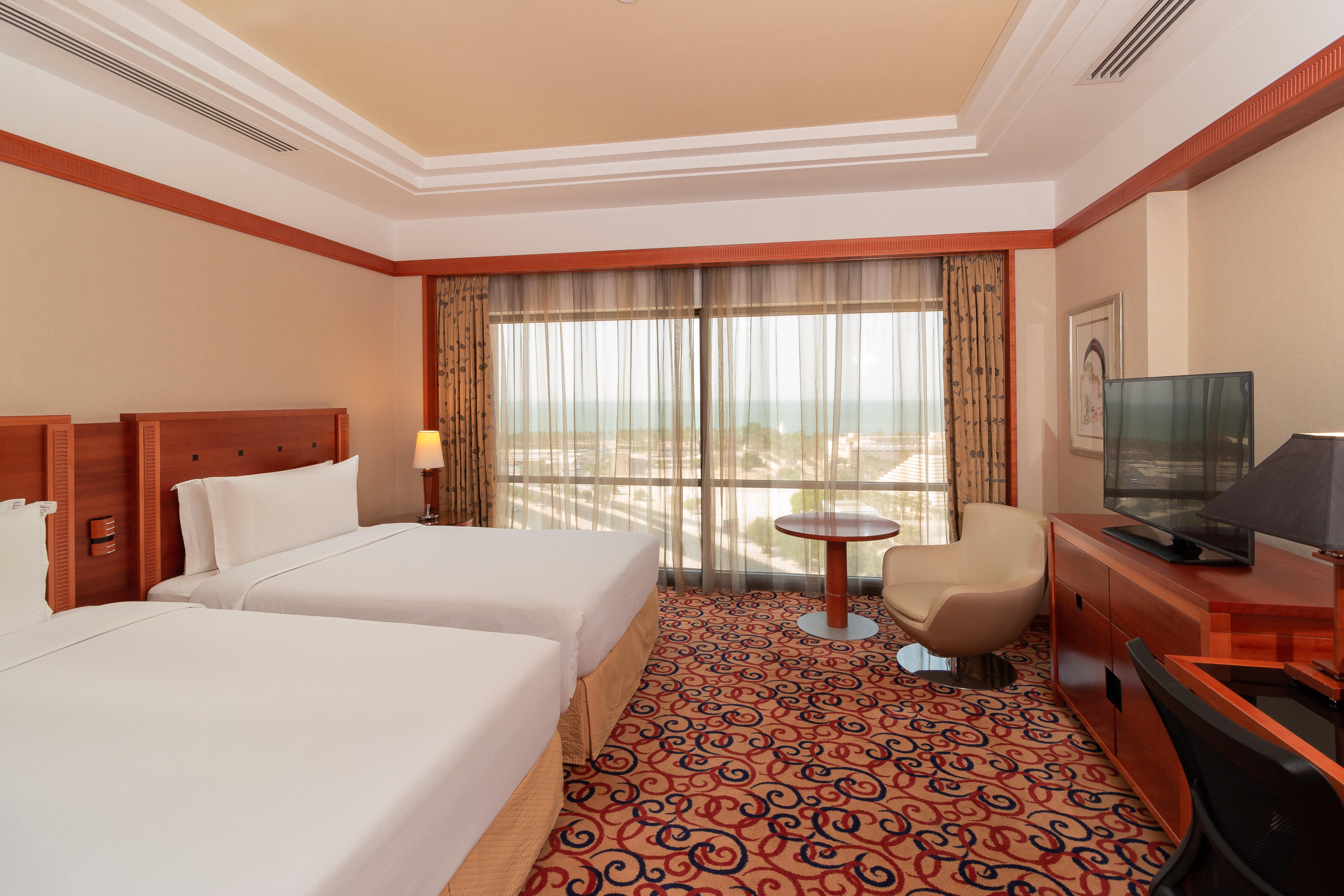 Holiday Inn - Suites Kuwait Salmiya By Ihg Koeweit Buitenkant foto