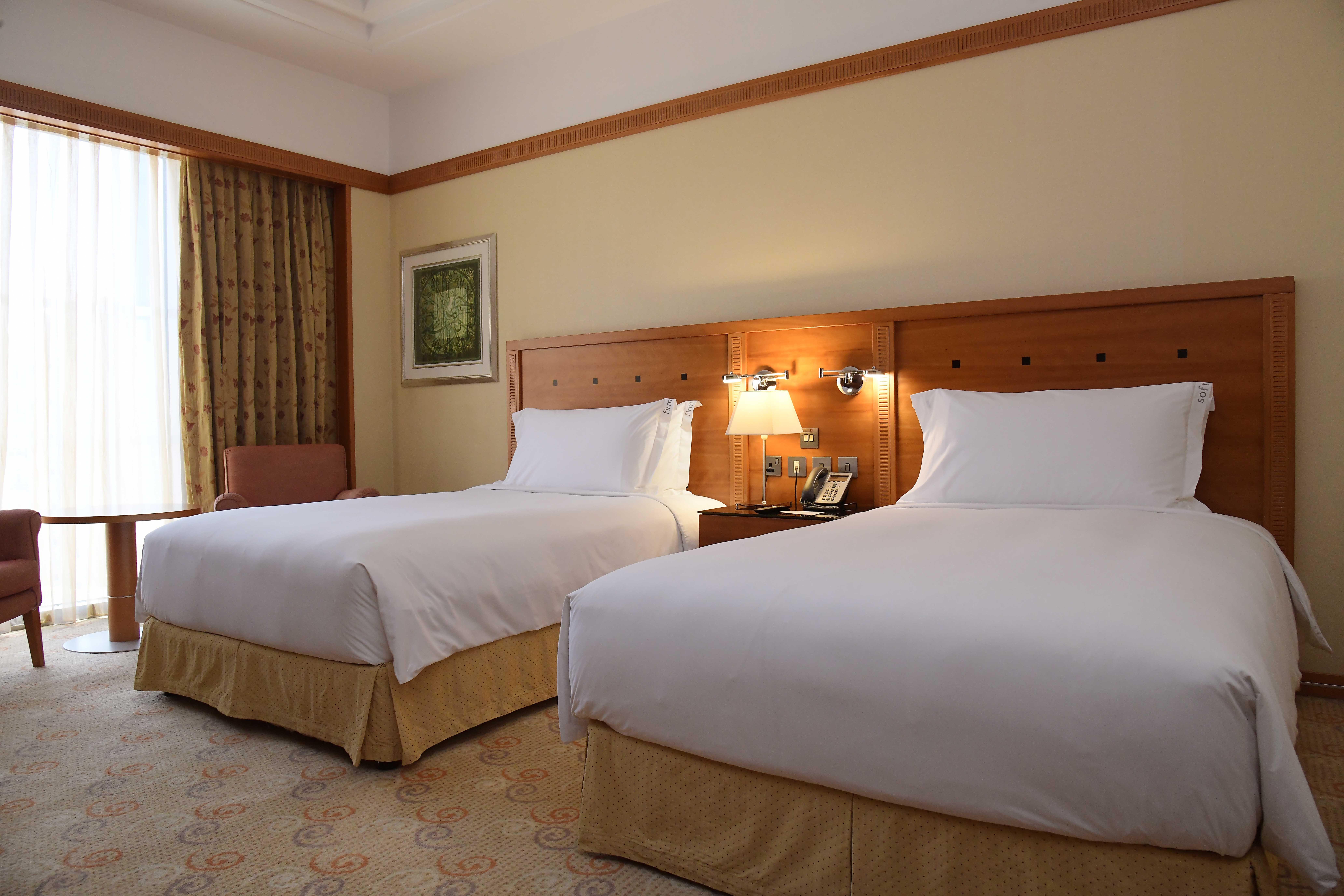 Holiday Inn - Suites Kuwait Salmiya By Ihg Koeweit Buitenkant foto