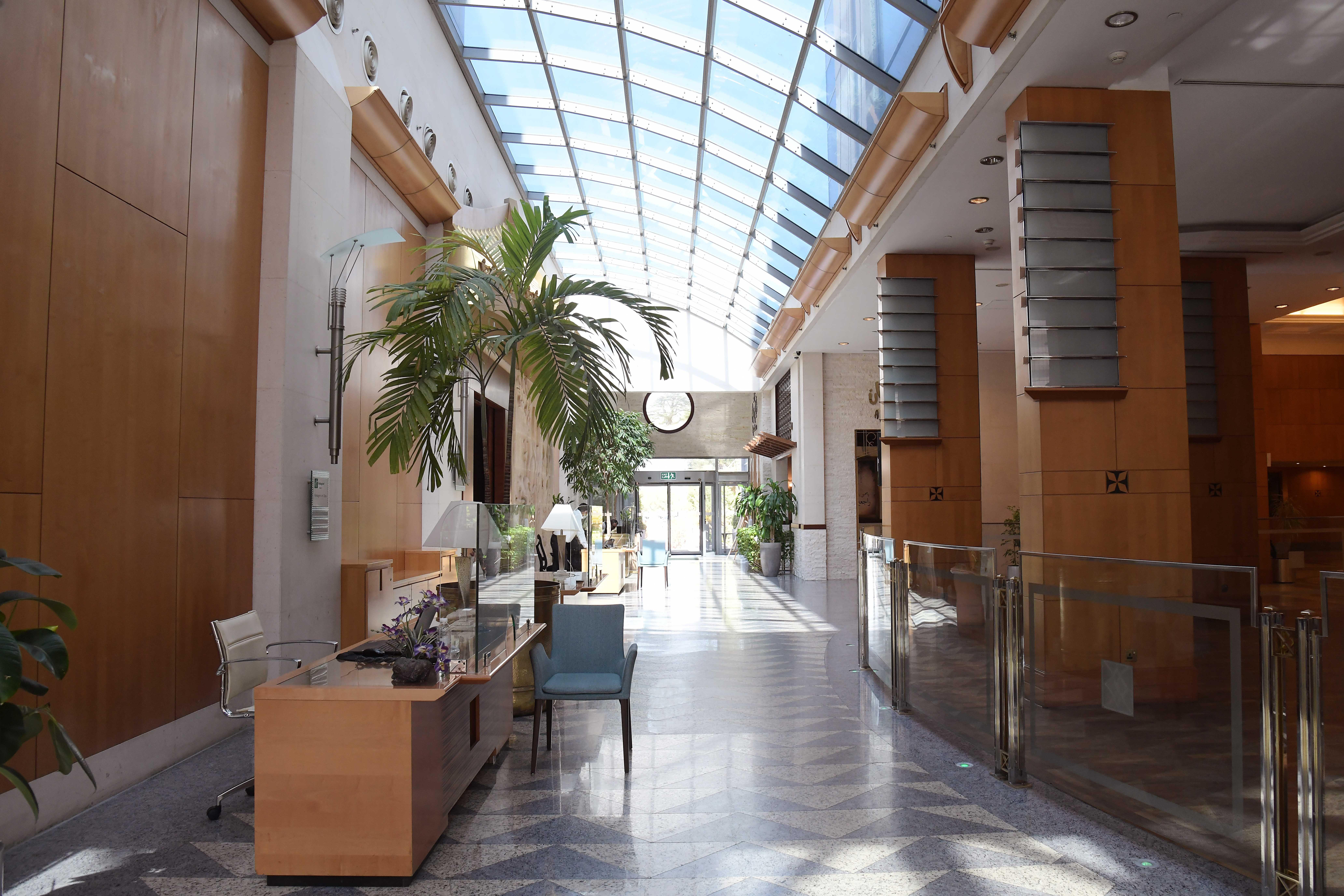 Holiday Inn - Suites Kuwait Salmiya By Ihg Koeweit Buitenkant foto