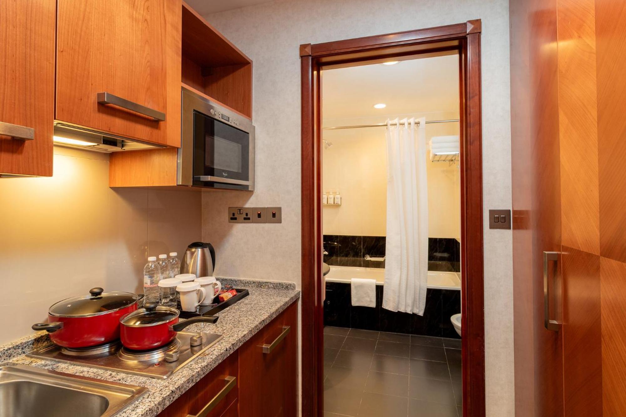 Holiday Inn - Suites Kuwait Salmiya By Ihg Koeweit Buitenkant foto